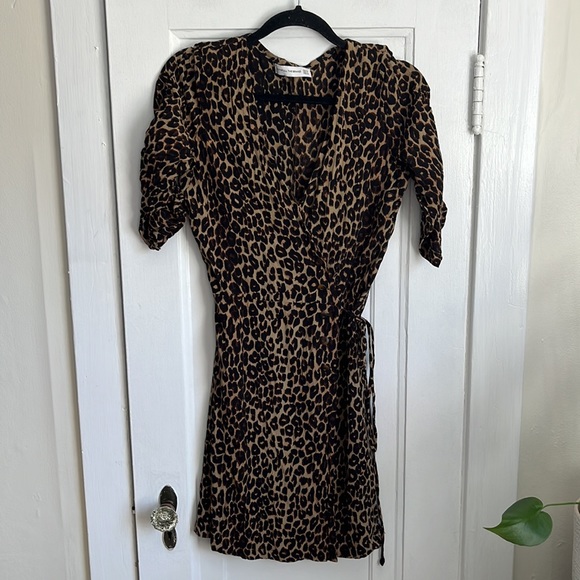 Faithfull The Brand Anne Marie Leopard Wrap Dress - Picture 4 of 11
